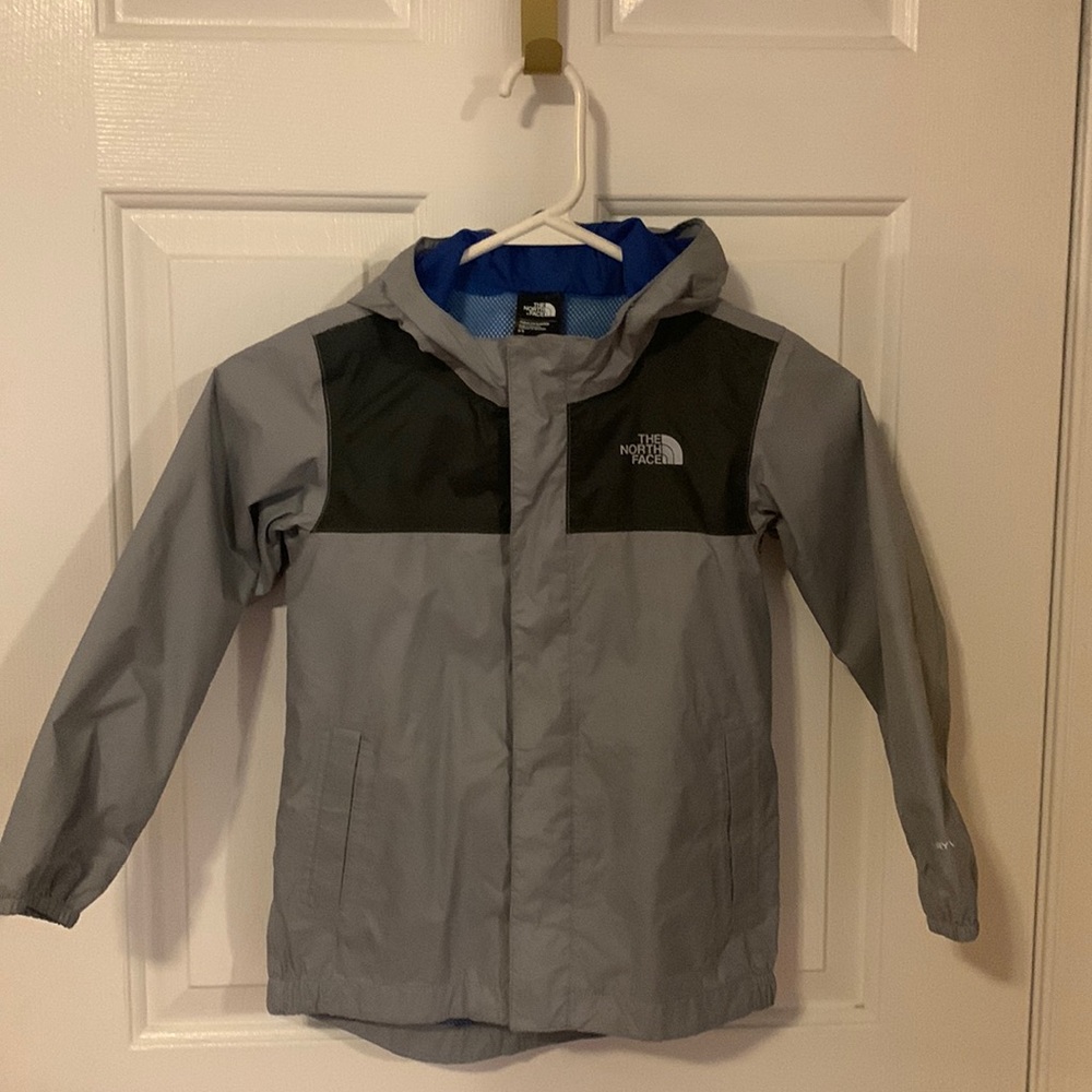 The North Face boys size 5 lightweight coat